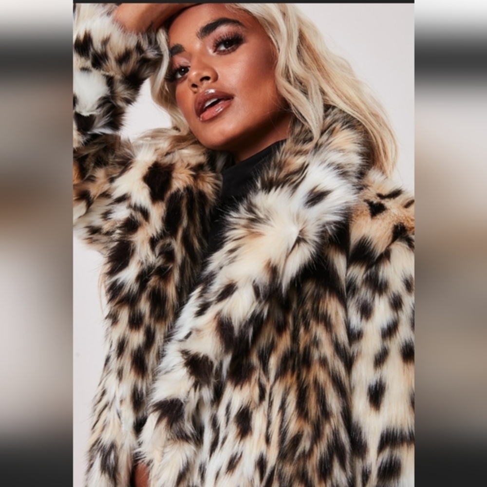 NWT-🐅🤎-Band of the Free-Short Lined Faux Fur Coat